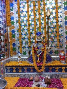 बाबा रामदेव जी लोकदेवता की प्रतिमा